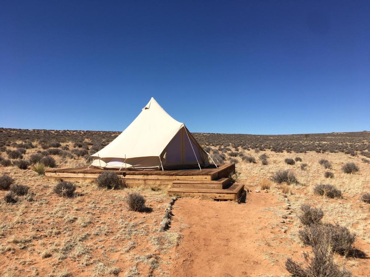 Shash Dine' Ecoretreat Page Exterior photo